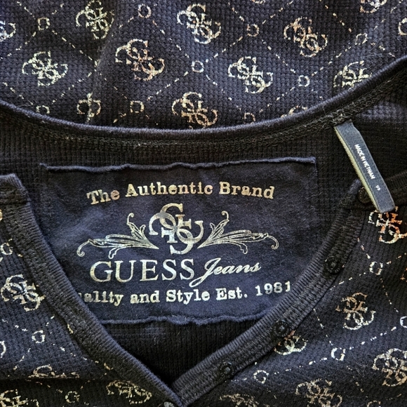 Guess Jeans Classic Logo Print Longsleeve Shirt (NWOT) - Picture 5 of 7